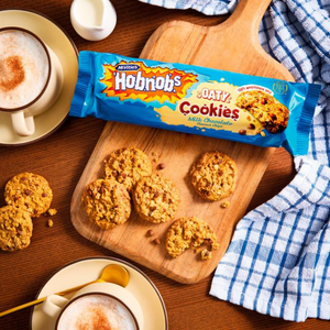 McVitie’s Hobnobs Oaty Cookies Milk Chocolate Cookies 155g